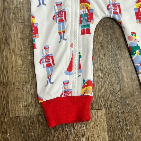 Cecil and Lou, 6M, precious Nutcracker fabric, zipper opening, cute details👼🎄 - Picture 4 of 8